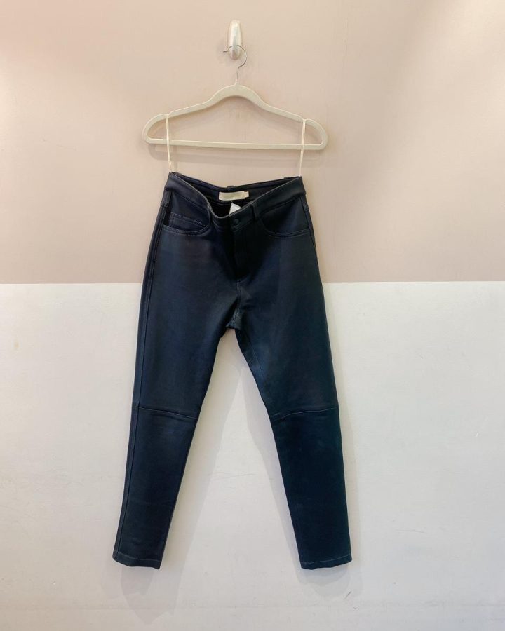 Calça couro marinho Cris Barros 36