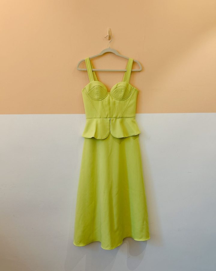 Vestido verde babado Skazi P