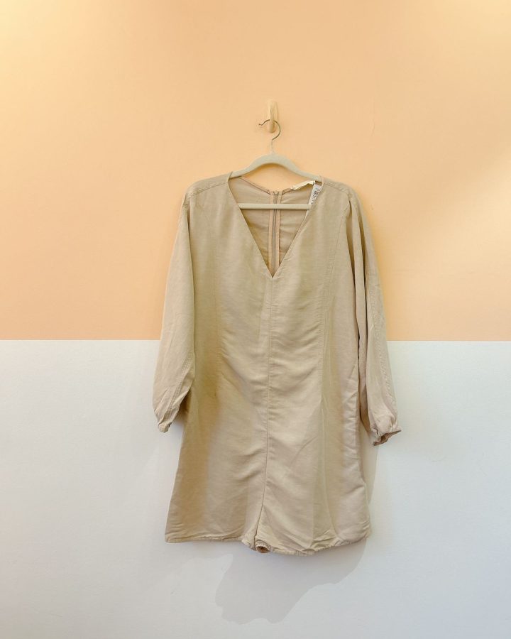 Vestido bege mangas Cris Barros 36