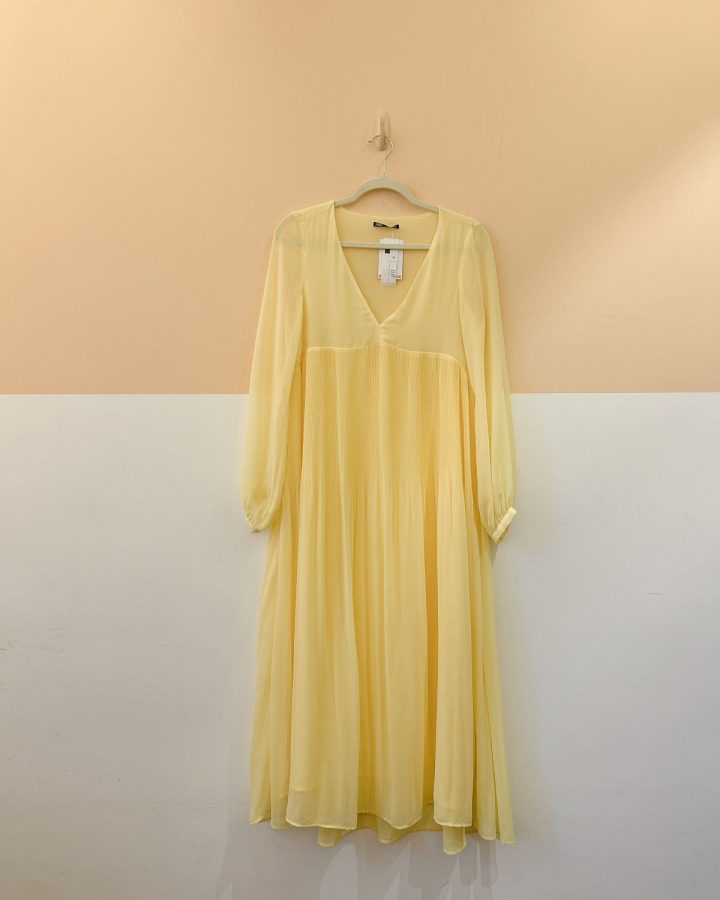 Vestido amarelo plissado Zara P