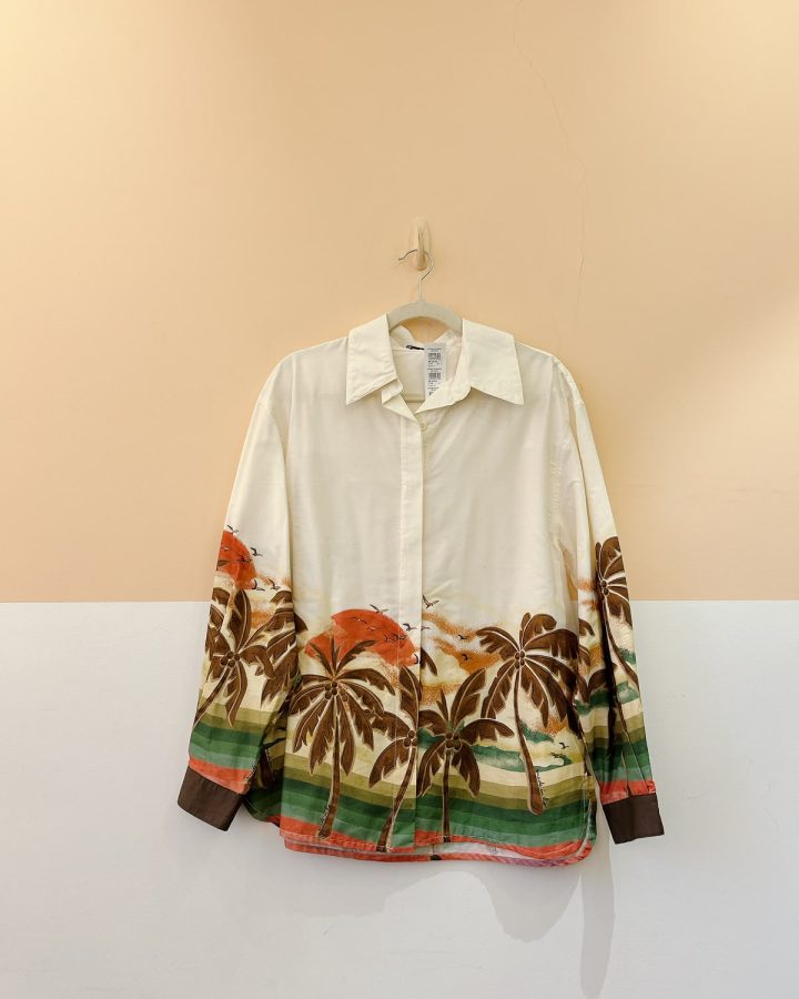 Camisa off estampa barra Dress To M