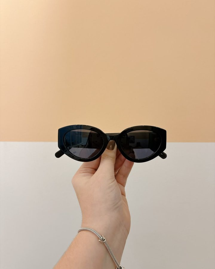 Óculos preto oval Marc Jacobs