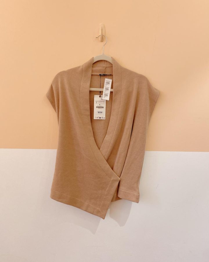 Blusa tricot bege transpassada Zara P