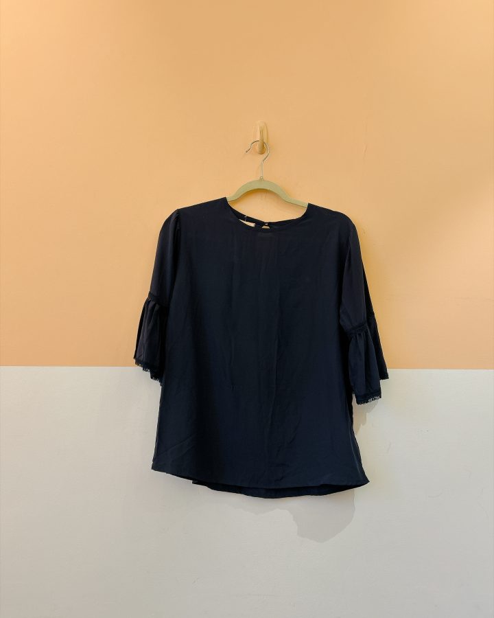Bata fluida azul marinho Carol Bassi P