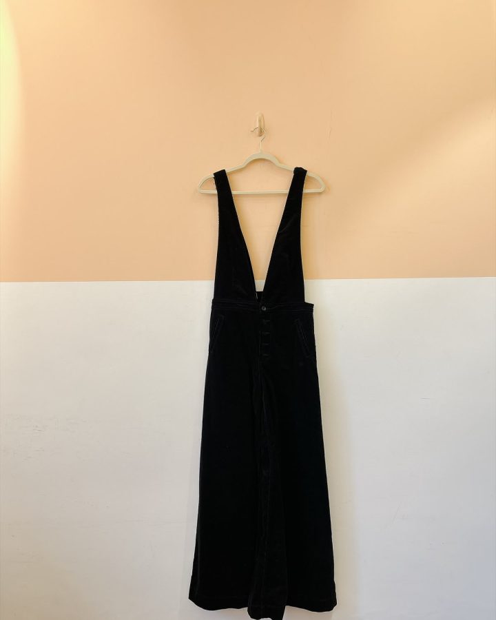 Macacão preto veludo cotelê P
