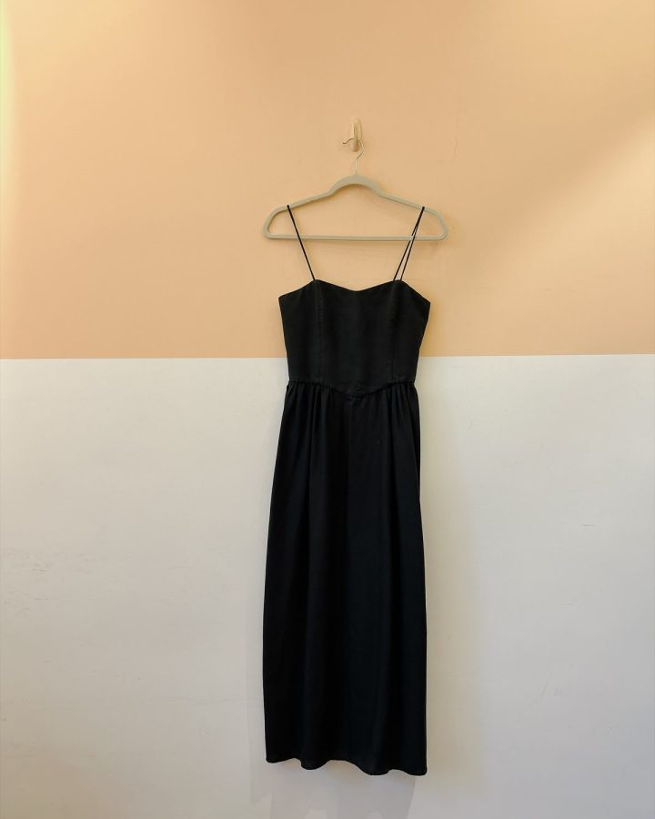 Vestido preto midi Zara M