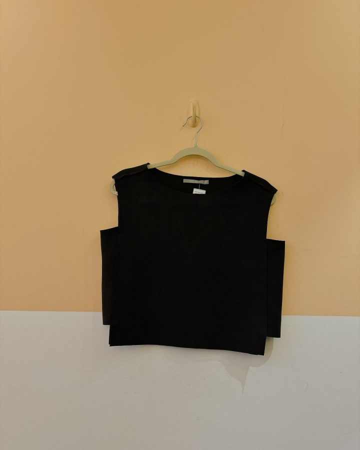 Blusa preta suede Teti Gio PP