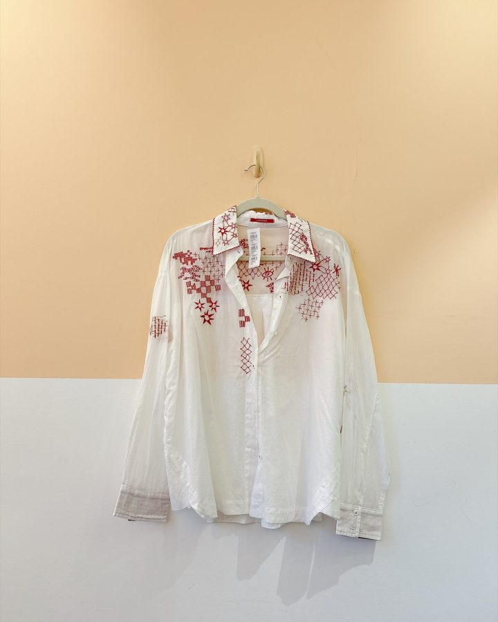 Camisa branca bordada Cantão M