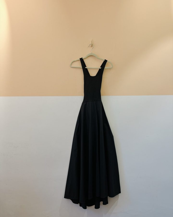 Vestido preto midi Andrea Bogosian P