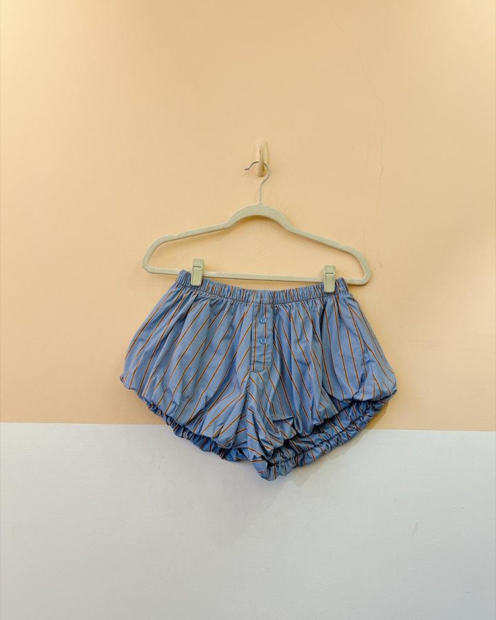 Short listrado azul August P