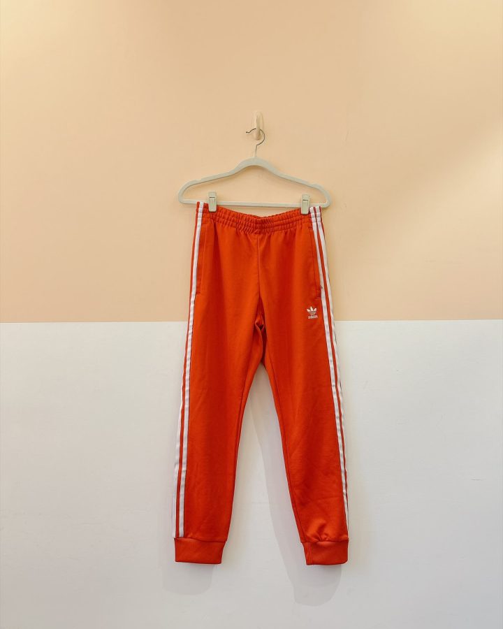 Calça esportiva vermelha Adidas P