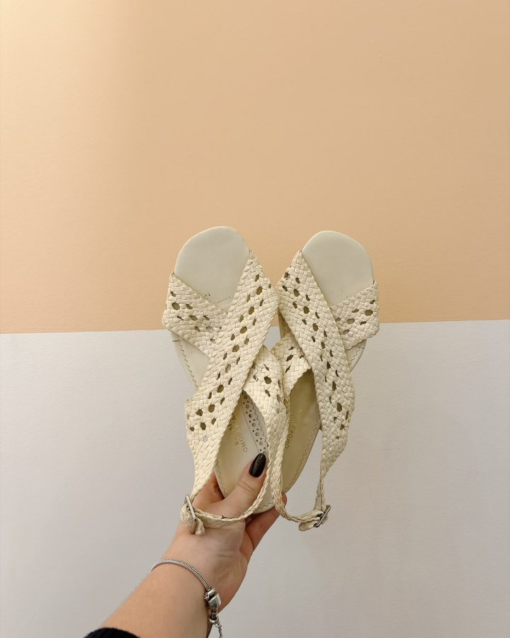 Sandalia off white trançada Sarah Chofakian 37