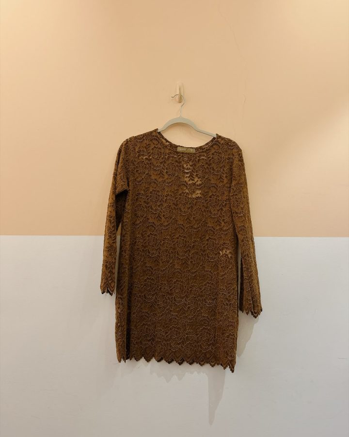 Conjunto marrom veludo bordados Batiche PP