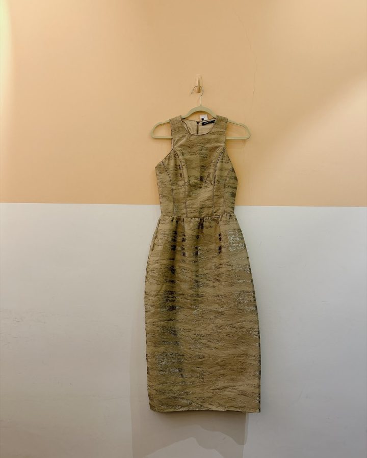 Vestido dourado bordados Mixed 34
