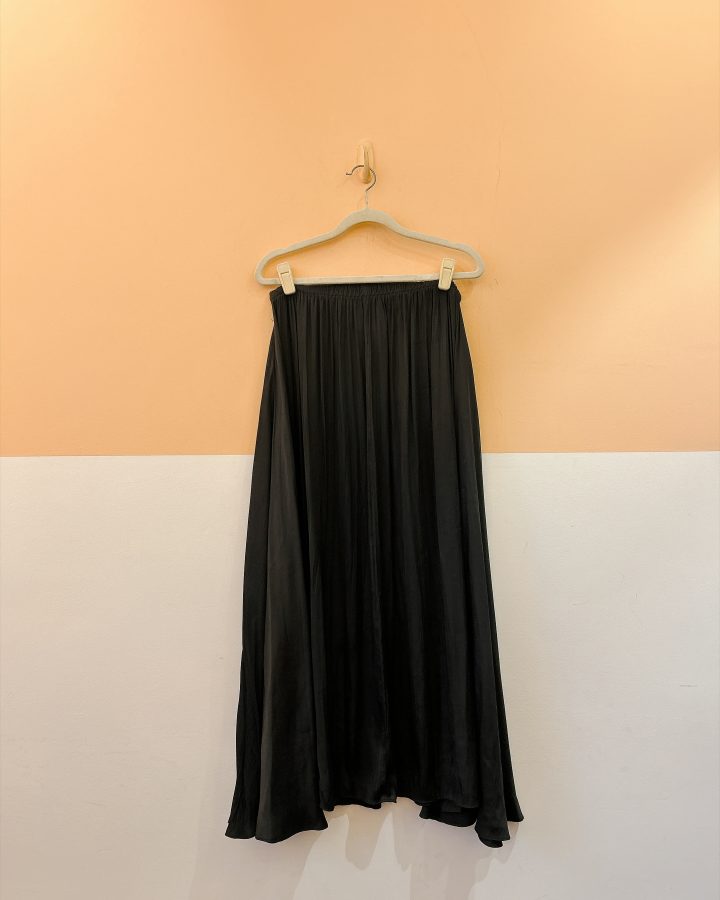 Saia midi preta plissada Zara M/G