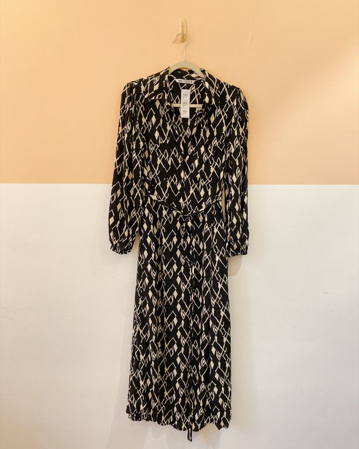 Vestido midi p&b Zara M