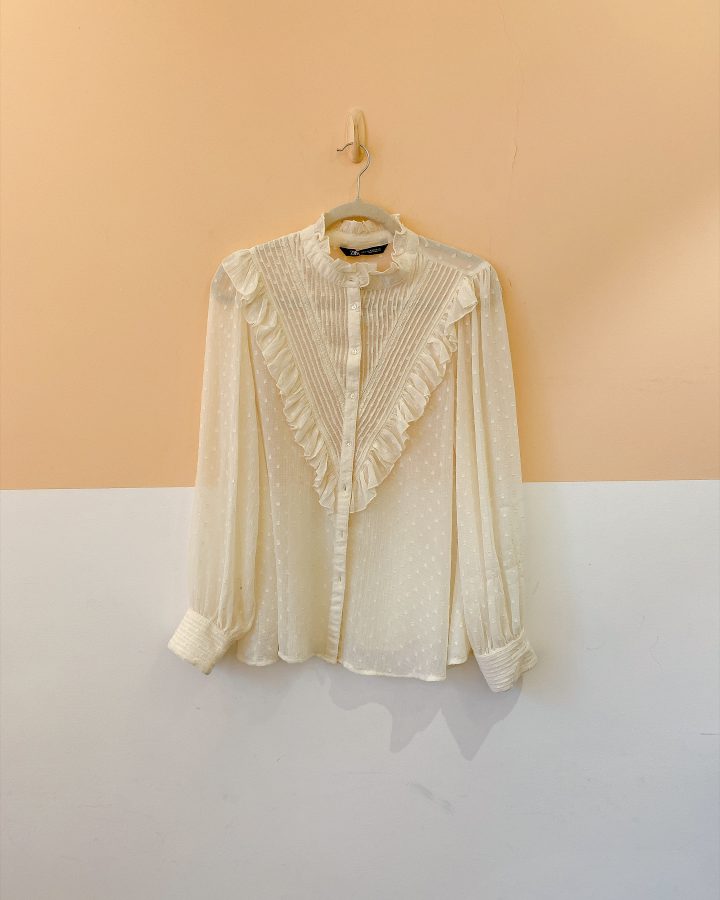 Blusa off white babados Zara M