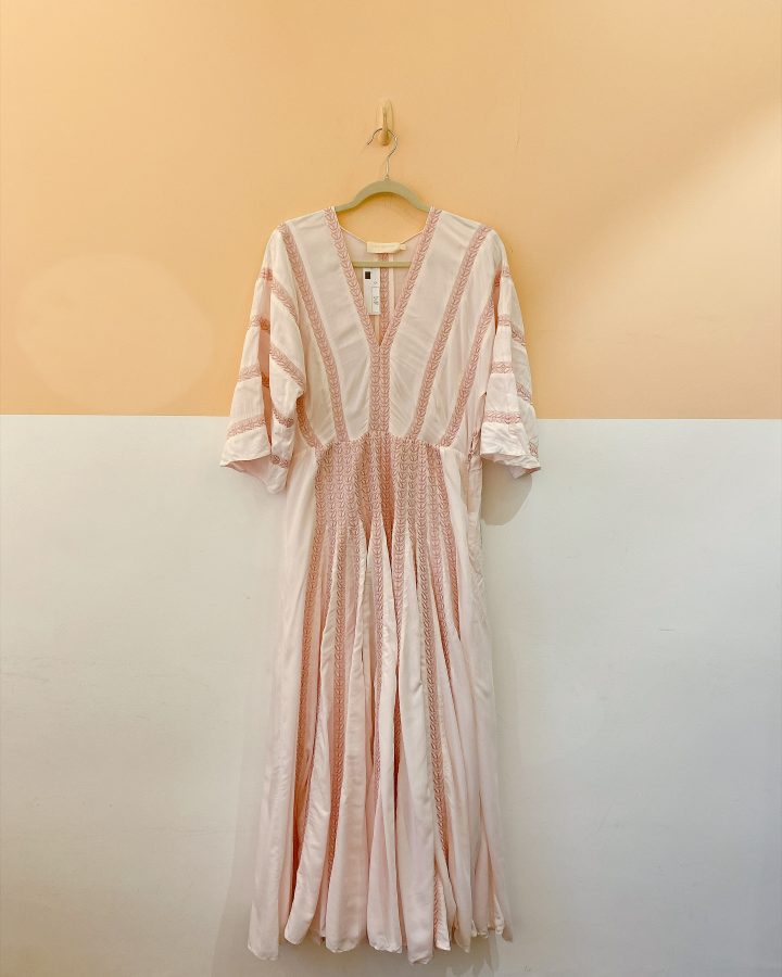 Vestido midi rosa bordado Cris Barros 38