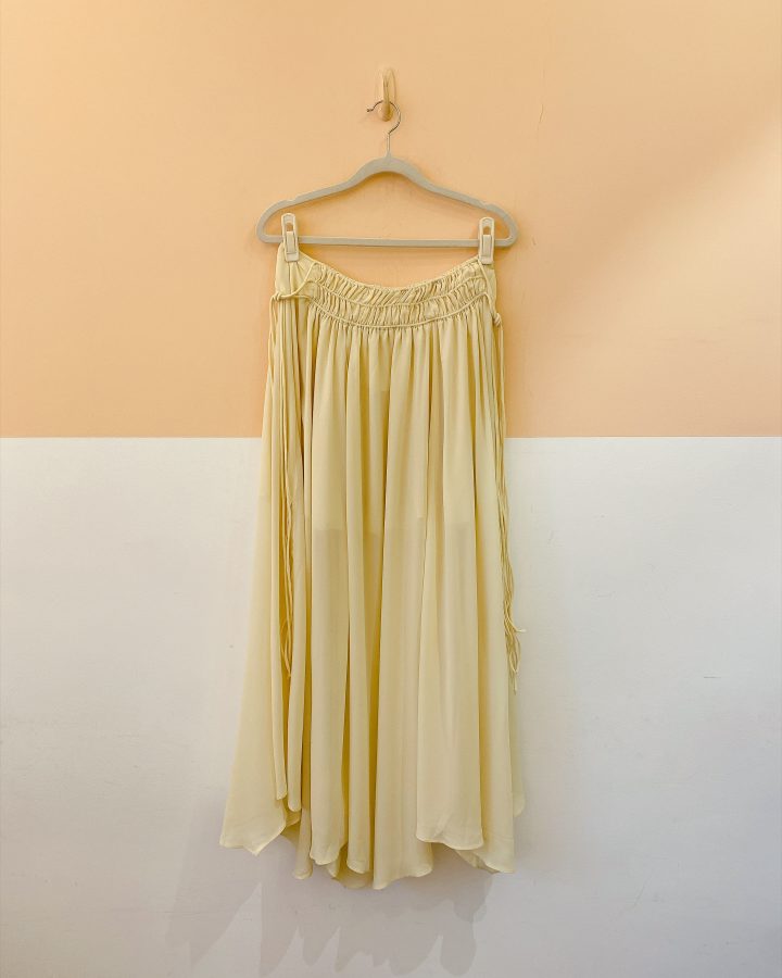 Saia midi ampla amarelo manteiga H&M 40