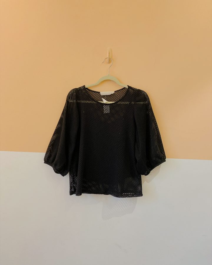 Blusa preta furadinha Missinclof para Riachuelo P