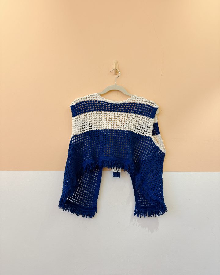 Blusa tricot azul e off Farm G
