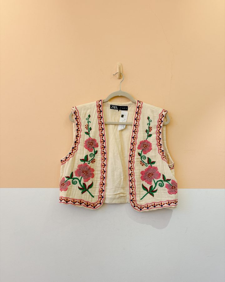 Colete off bordados rosa Zara G
