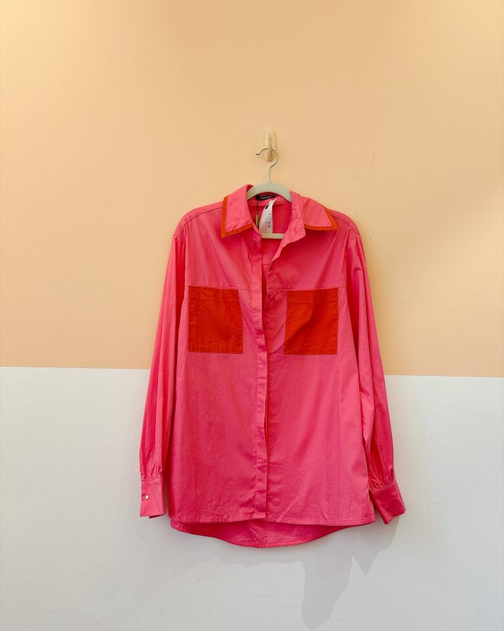 Camisa rosa e vermelha Carlota Costa P