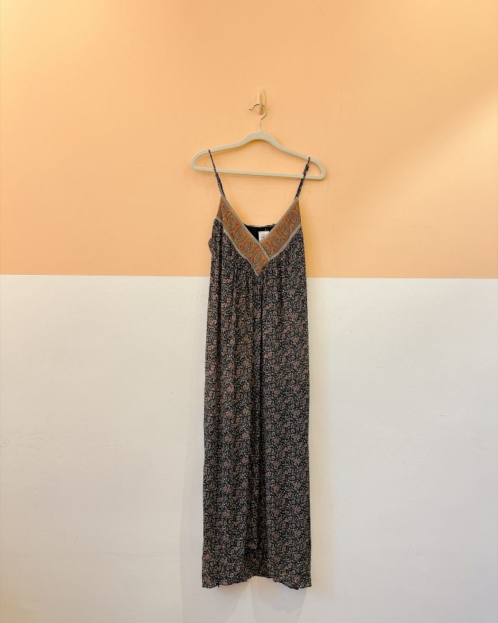 Vestido preto estampa Maria Filó P