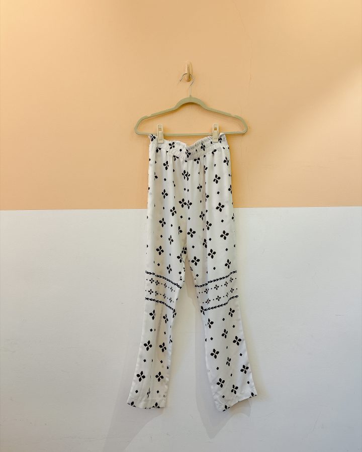 Calça branca estampa Maria Filó P