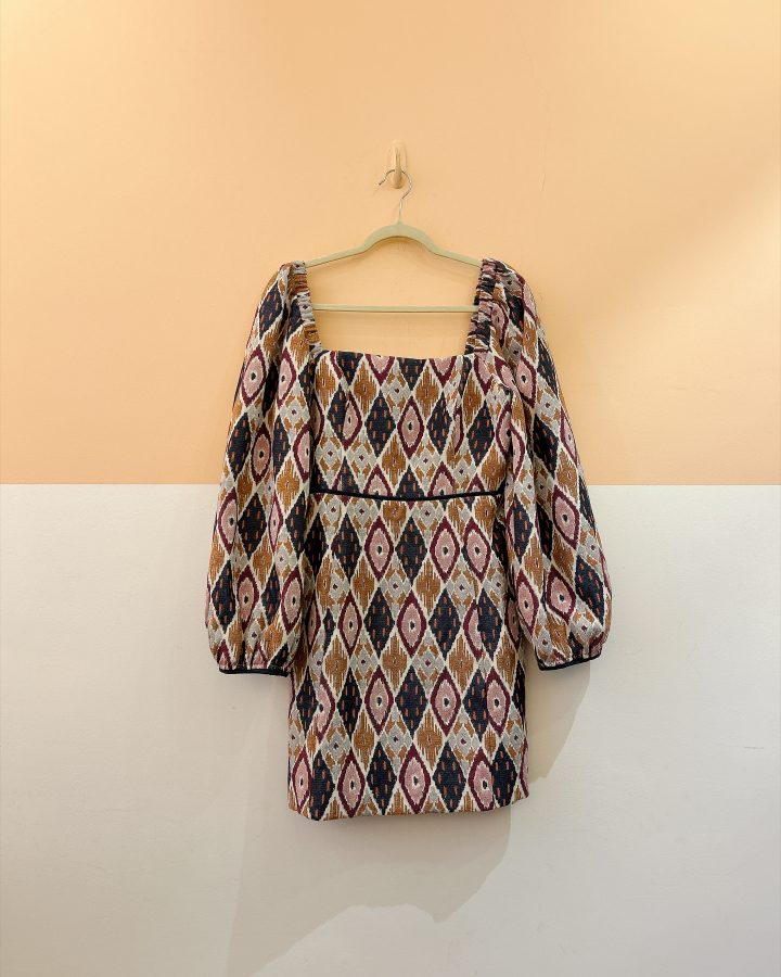 Vestido curto tecido brocado Les Cloches GG