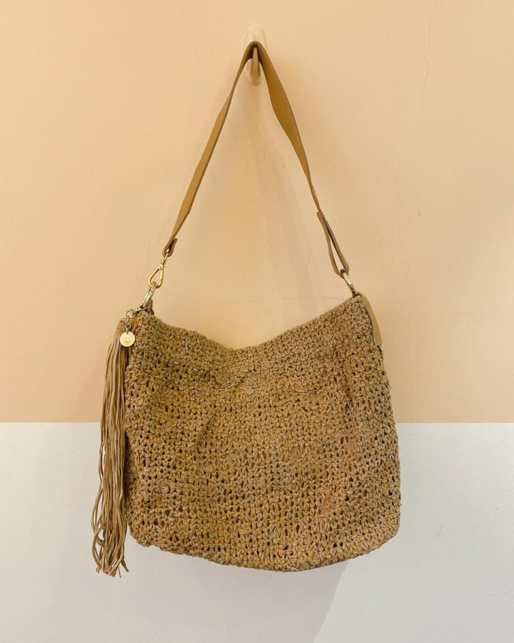 Bolsa hobo tricô marrom clara Corello