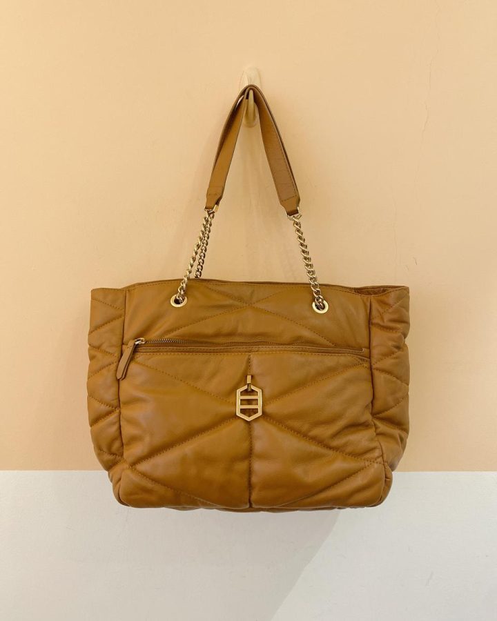 Bolsa marrom couro matelassê Arezzo