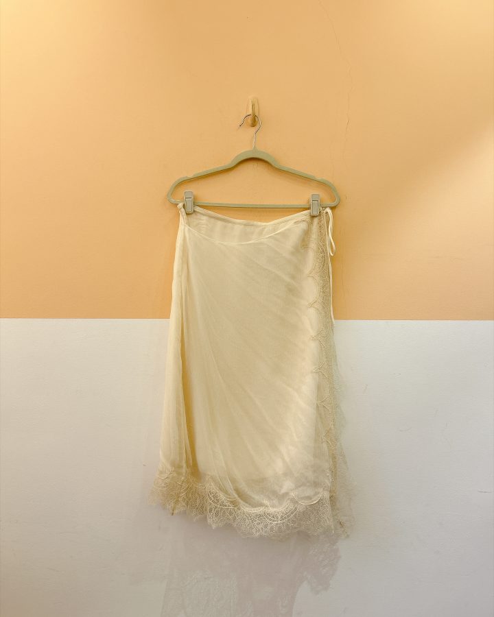 Saia midi off renda Zara G