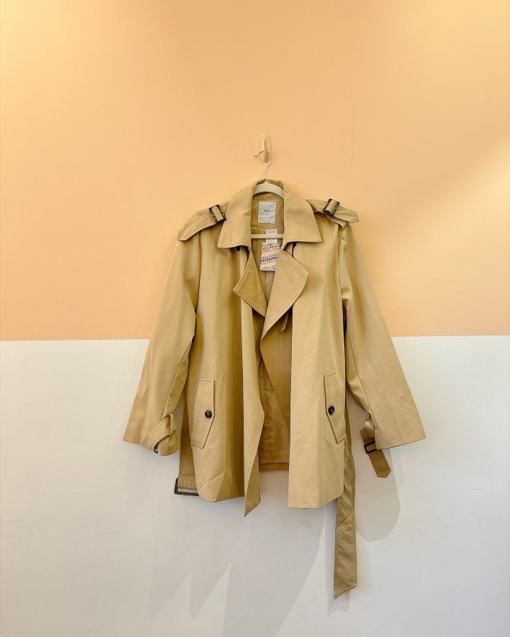 Trench coat bege Silvia Braz + Riachuelo G