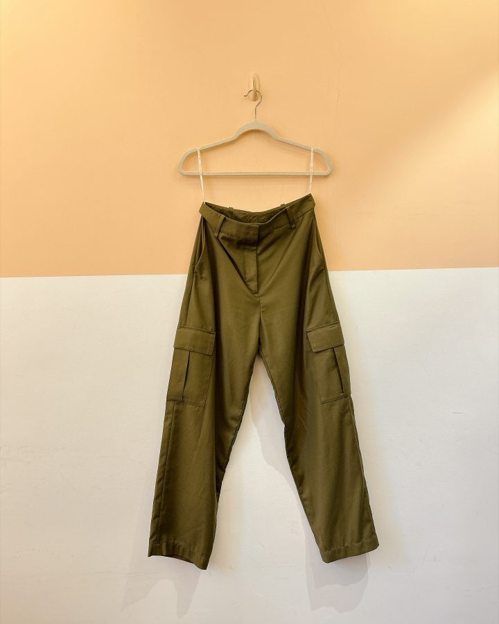 Calça social verde bolsos NV 36