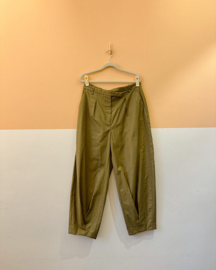 Calça barrel musgo ully NV 40