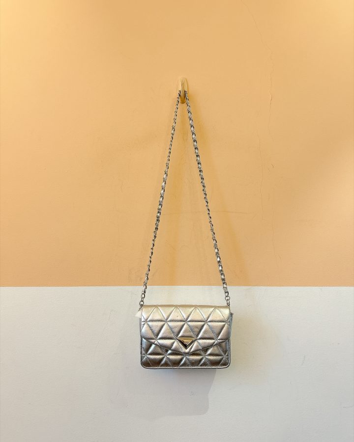 Bolsa prata matelassê Schutz