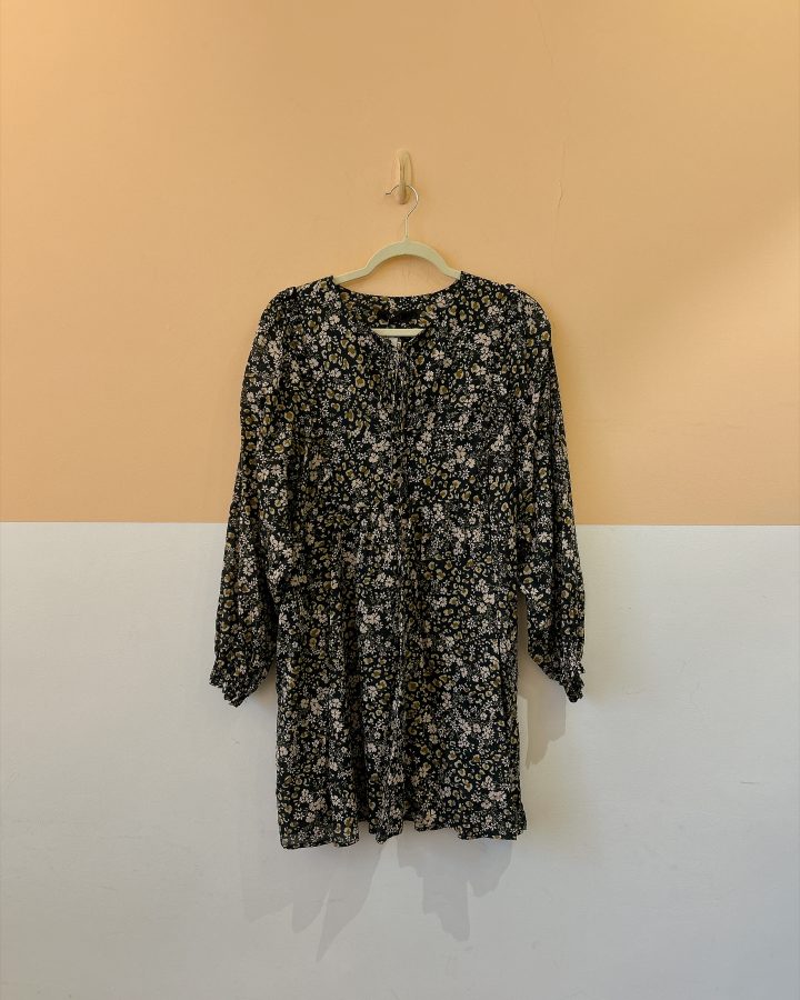 Vestido curto preto floral Animale 40
